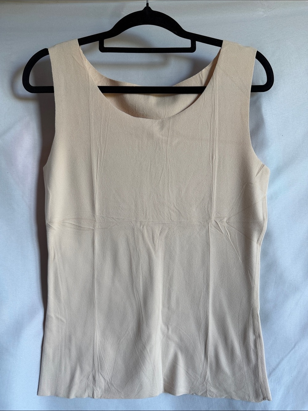 Sleeveless Scoop Neck Tank Top in Cream